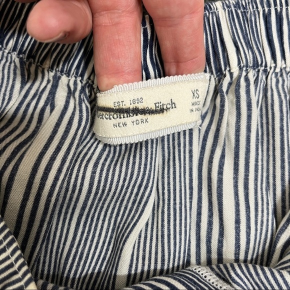 Abercrombie and Fitch striped full zip mini skirt - Picture 5 of 7